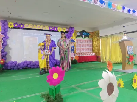 KG-GRADUATION-14.3-7