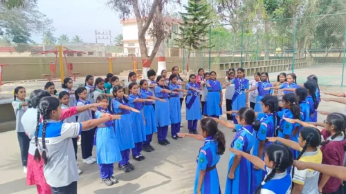 SCOUTS-AND-GUIDE-19.5-1