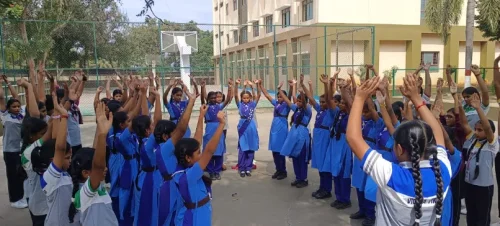 SCOUTS-AND-GUIDE-19.5-10