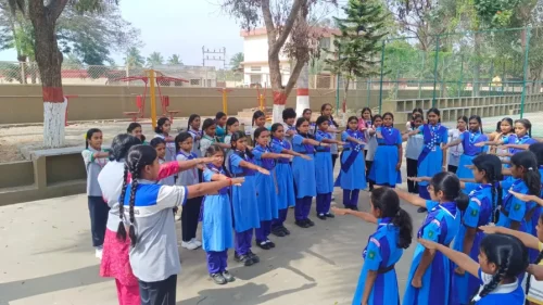 SCOUTS-AND-GUIDE-19.5-4